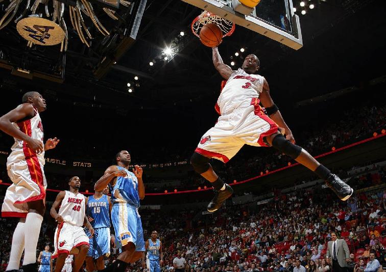 深圳队压哨绝杀引全场沸腾（深圳队读秒绝杀点燃全场）