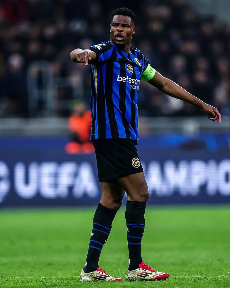 本赛季阿根廷球员欧冠参与进球榜：阿尔瓦雷斯6粒居首（阿根廷球员本赛季欧冠参与进球榜：阿尔瓦雷斯以6次领跑）