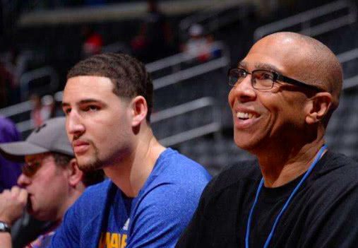 斯洛特：最近几周我们都经历了考验，球队必须拼搏并继续战斗（斯洛特：近几周历经考验，球队唯有全力拼搏并坚持战斗）