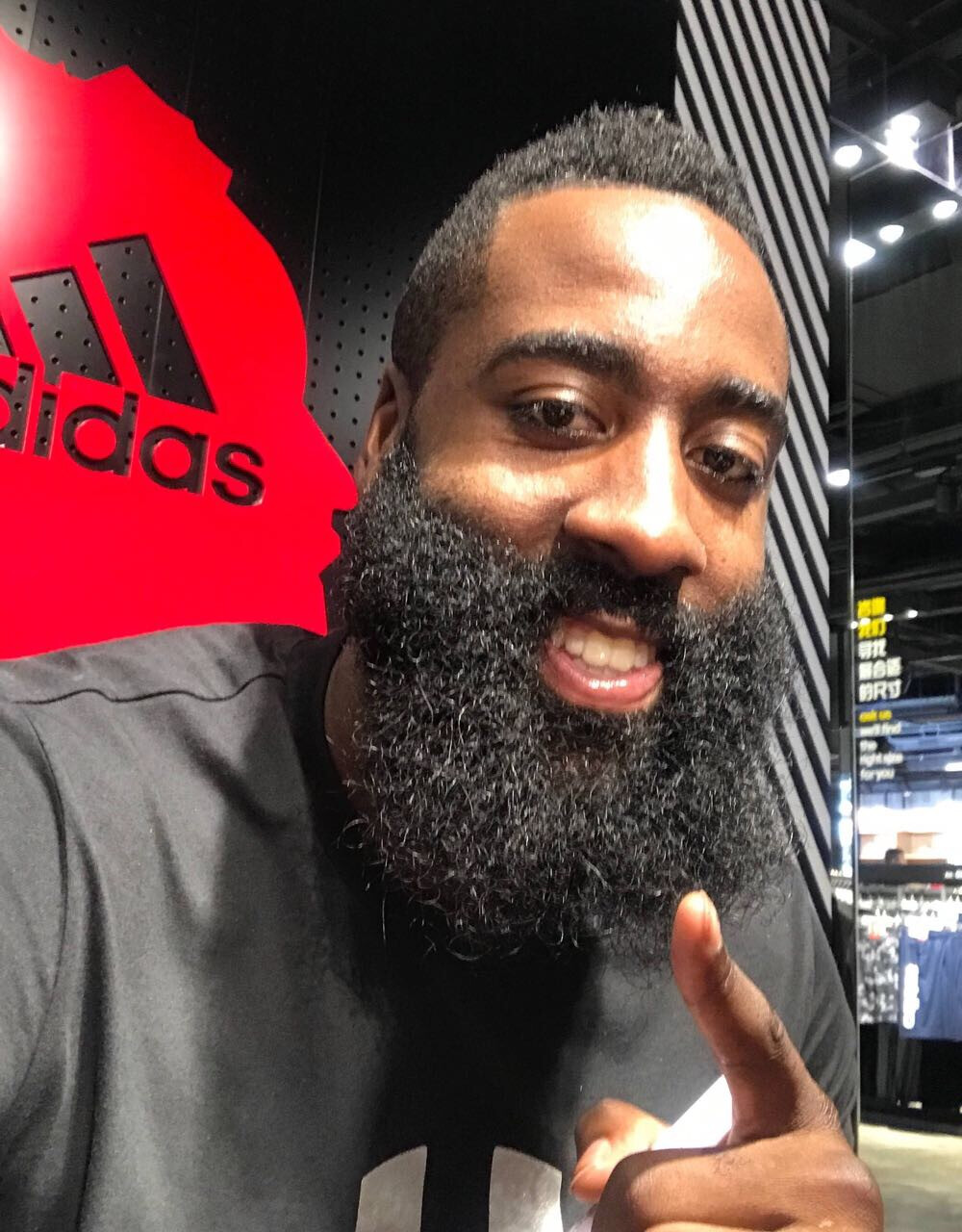 安哥拉主帅：国际足联不尊重非洲杯，选举时才会想起我们（安哥拉主帅抨击FIFA：对非洲杯缺乏尊重，到了选举才想到我们）