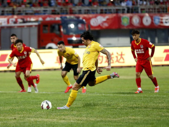 安永佳：赛季结束心情开心，希望明年表现更上一层楼（安永佳：赛季收官喜悦，期待明年更进一步）