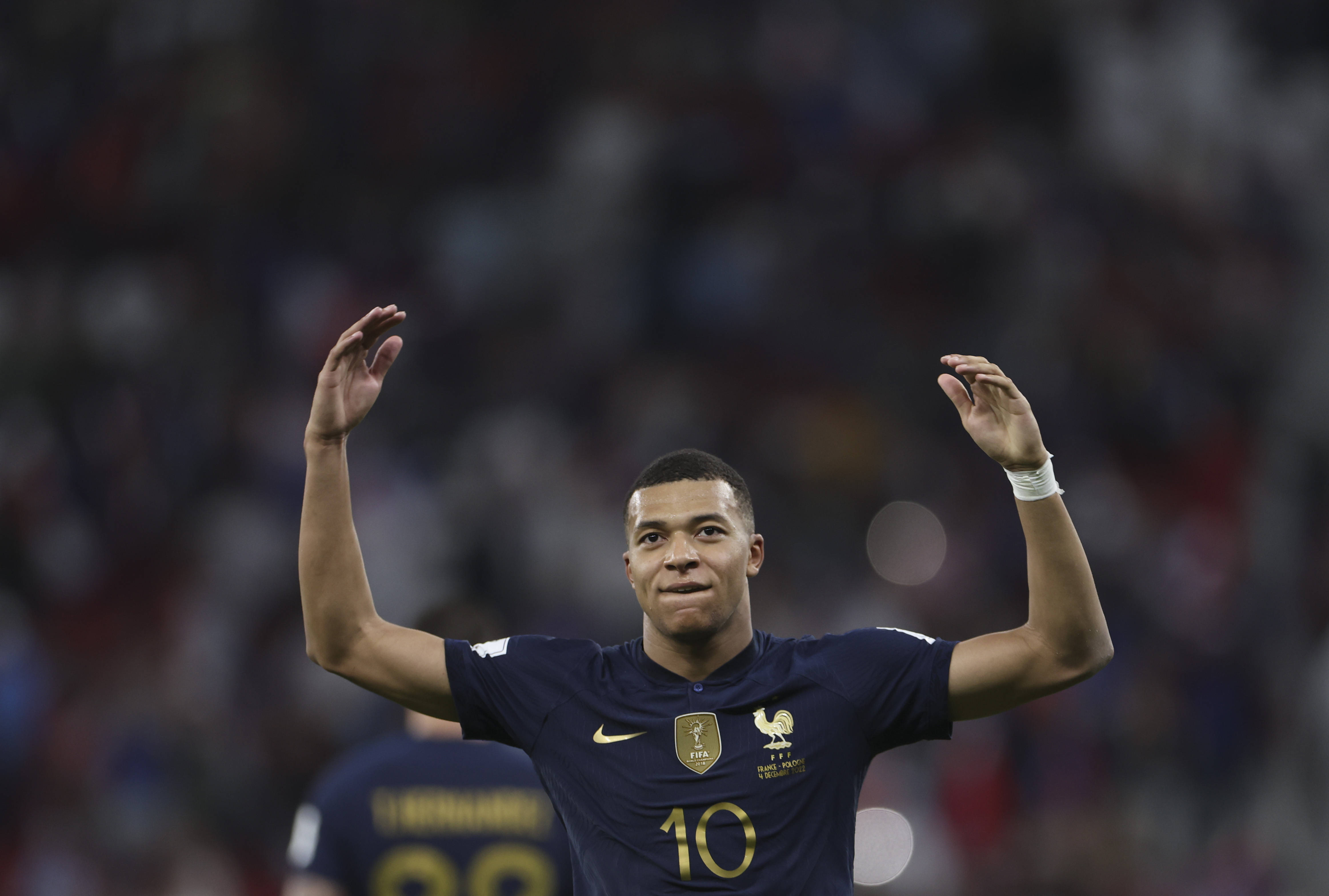 前队友弗朗西斯重伤，上田绮世：他是我的朋友，希望早日康复（上田绮世为重伤前队友弗朗西斯送上祝福：我的朋友，愿早日康复）